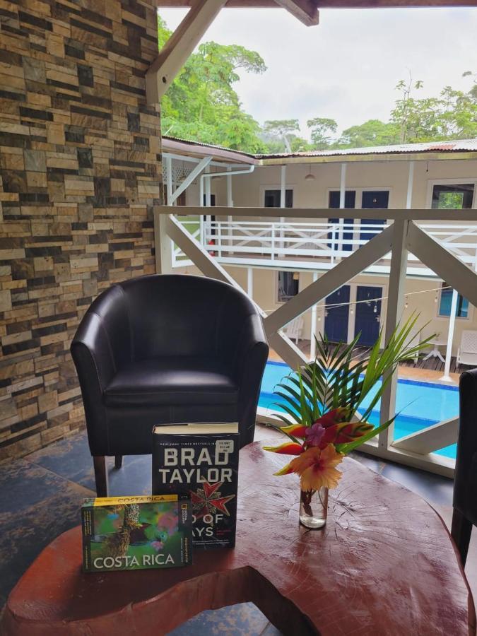 Lizard King Hotel & Suites Puerto Viejo de Talamanca 外观 照片