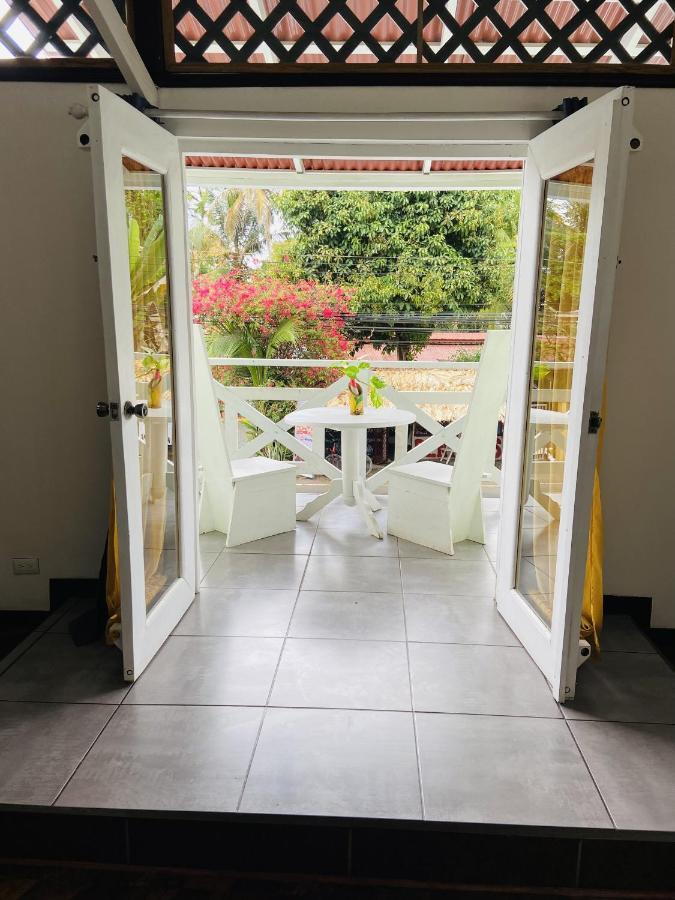 Lizard King Hotel & Suites Puerto Viejo de Talamanca 外观 照片