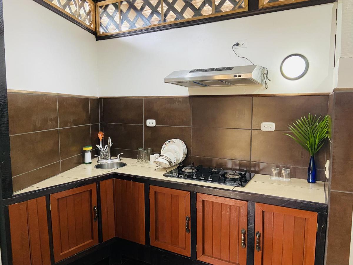 Lizard King Hotel & Suites Puerto Viejo de Talamanca 外观 照片