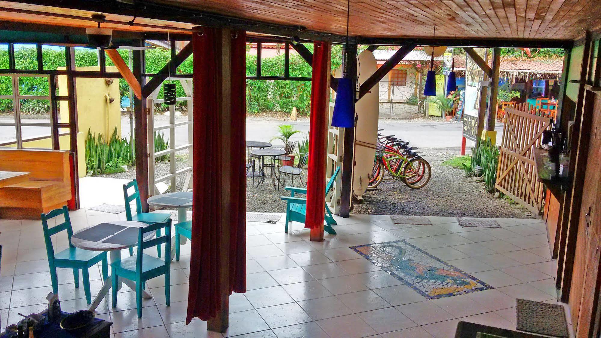 Lizard King Hotel & Suites Puerto Viejo de Talamanca 外观 照片