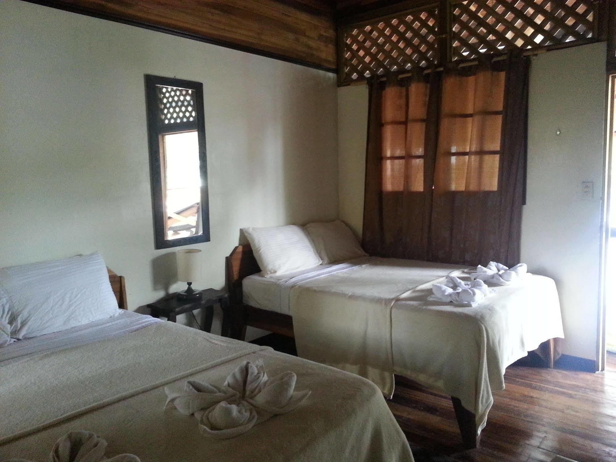 Lizard King Hotel & Suites Puerto Viejo de Talamanca 外观 照片