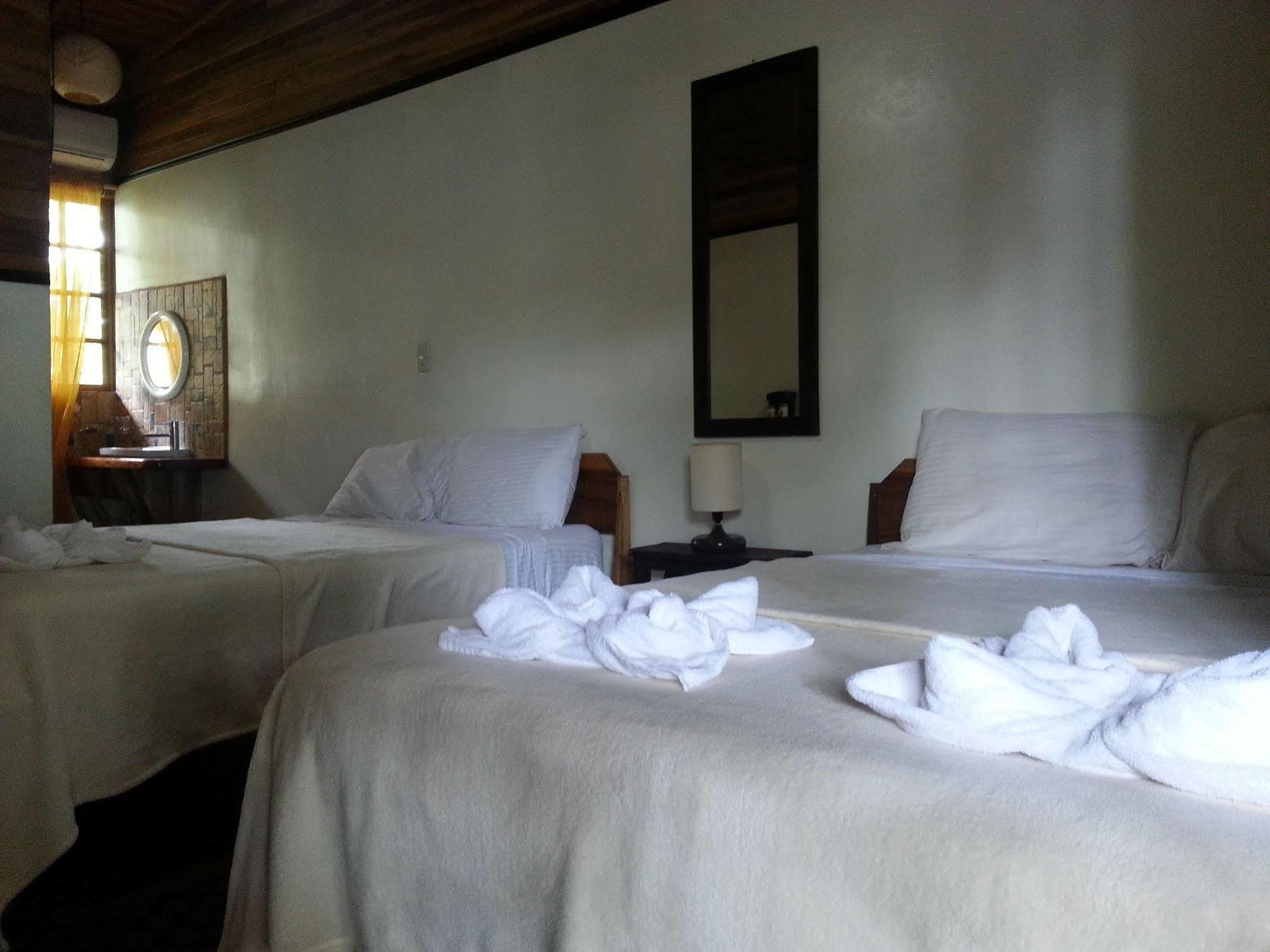 Lizard King Hotel & Suites Puerto Viejo de Talamanca 外观 照片