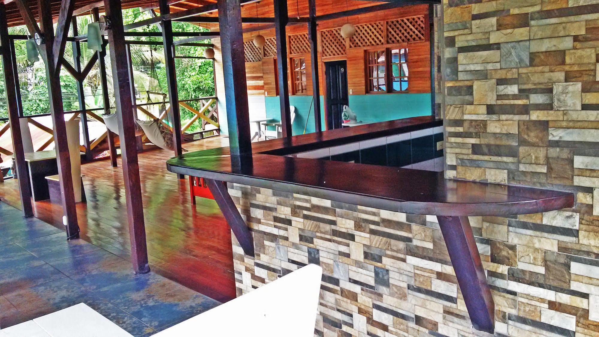 Lizard King Hotel & Suites Puerto Viejo de Talamanca 外观 照片